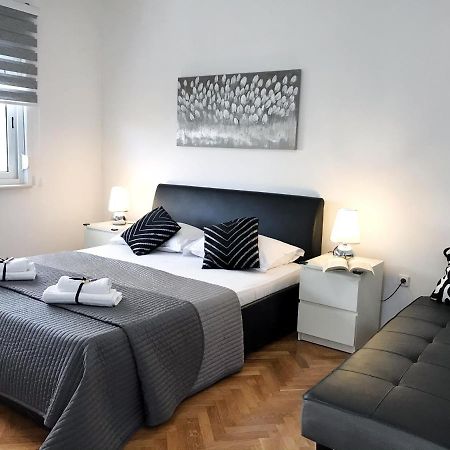 Apartments Robert Kaštela Zewnętrze zdjęcie