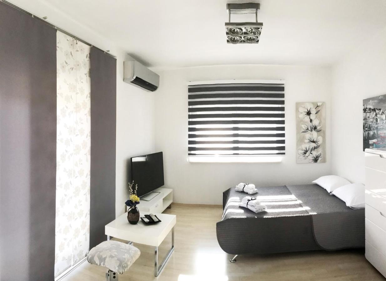 Apartments Robert Kaštela Zewnętrze zdjęcie