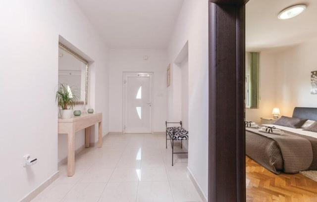 Apartments Robert Kaštela Zewnętrze zdjęcie